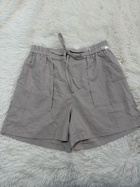 Pants - Women's Drawstring Shorts in Taupe